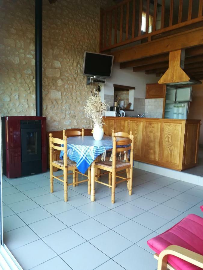 Gite Rural Charentais Les Essards  Экстерьер фото